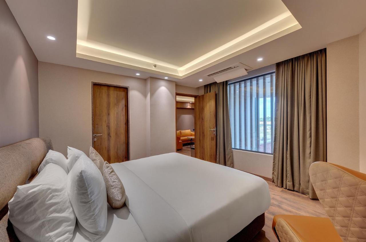 The Fern Royal Farm Resort, Anjar Экстерьер фото